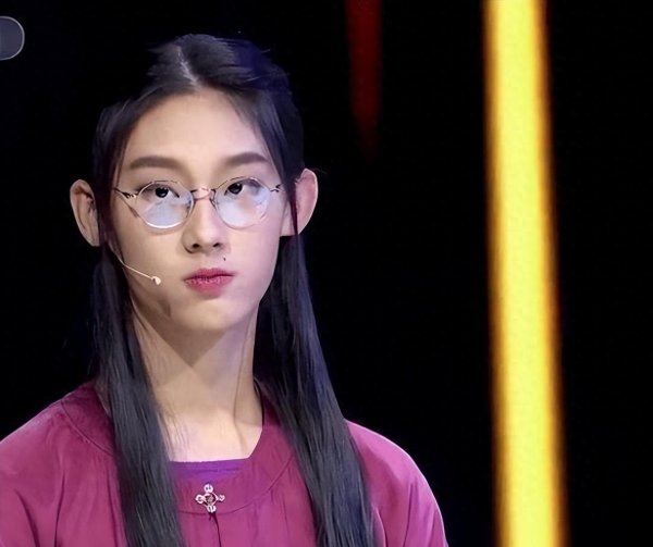 致富配资 事实证明，“消失”多年的清华才女武亦姝，证实了董卿当年没说错